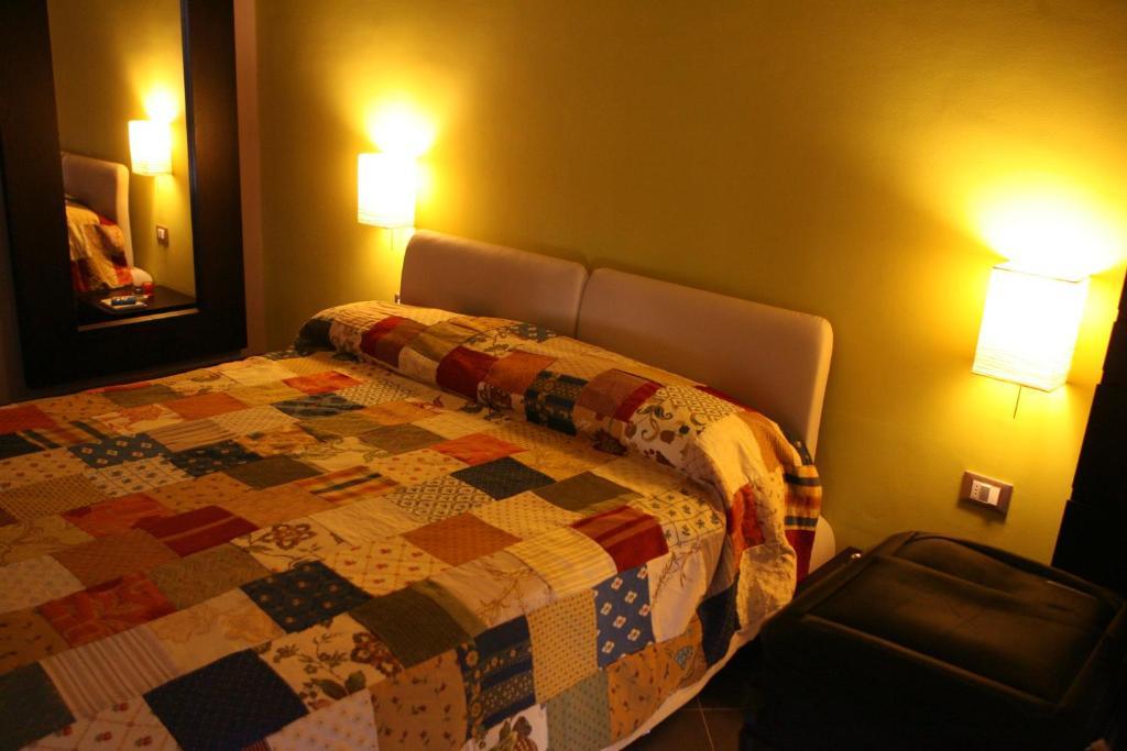 Il Sogno Aparthotel Μιλάτσο Δωμάτιο φωτογραφία